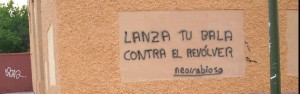 Lanza tu bala contra el revolver